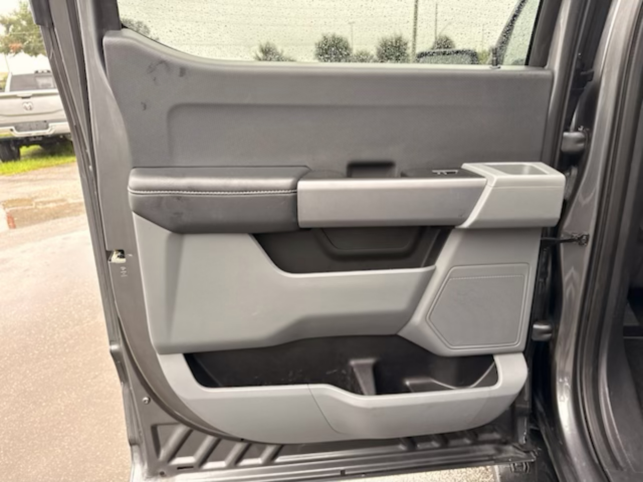 Ford F-150 SuperCrew 150" XLT 4WD 2023