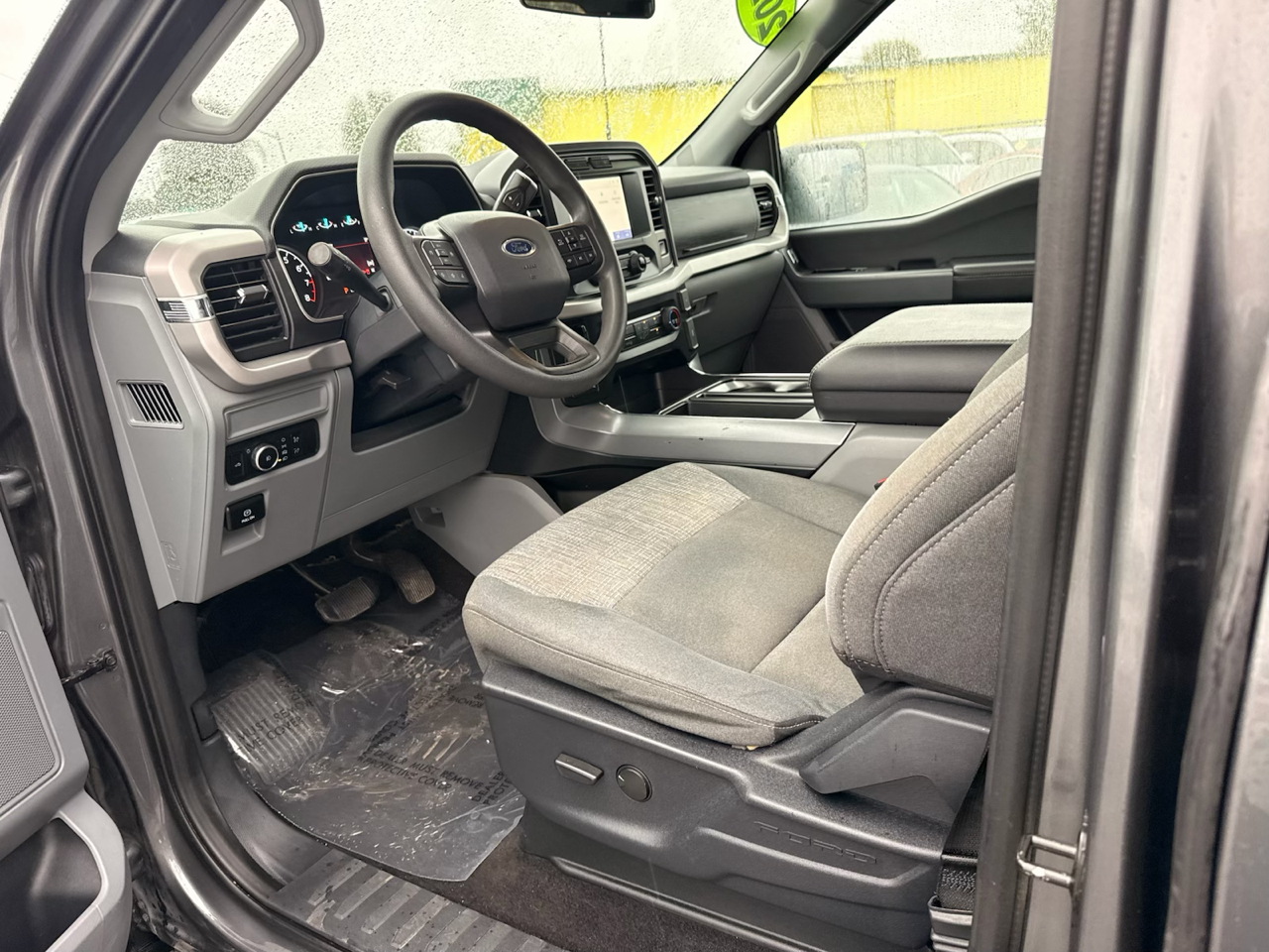 Ford F-150 SuperCrew 150" XLT 4WD 2023