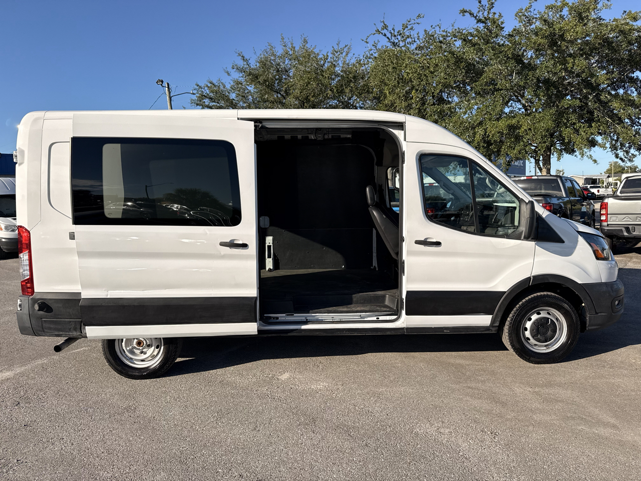 Ford Transit Cargo Van T-250 148" Med Rf 9000 GVWR Sliding RH Dr 2020