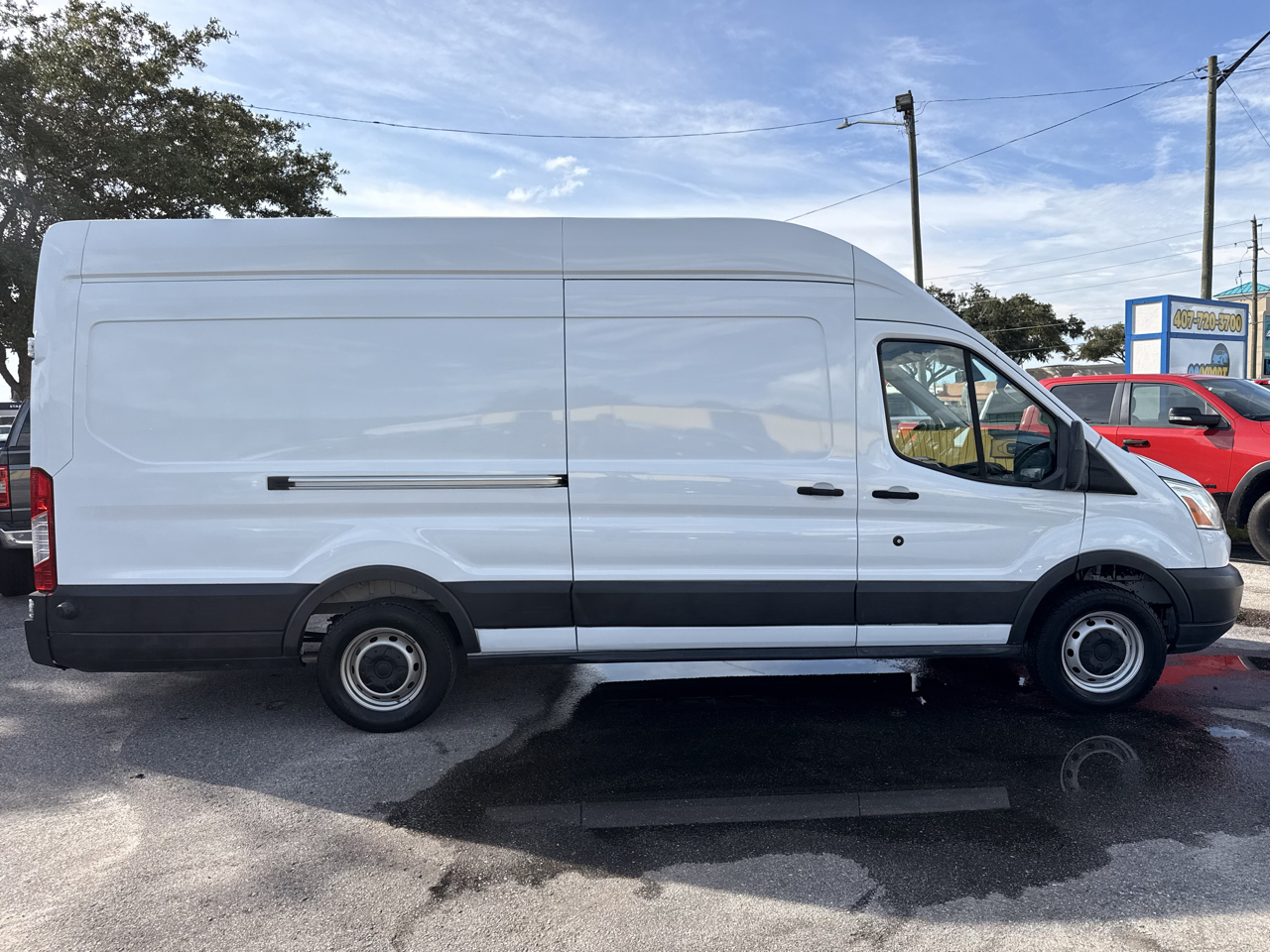 Ford Transit Van T-250 148" EL Hi Rf 9000 GVWR Sliding RH Dr 2018