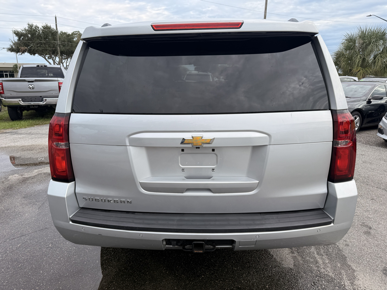 Chevrolet Suburban 4WD 4dr LT 2015