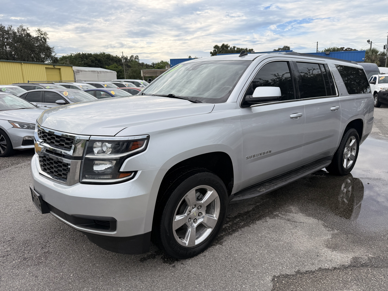 Chevrolet Suburban 4WD 4dr LT 2015