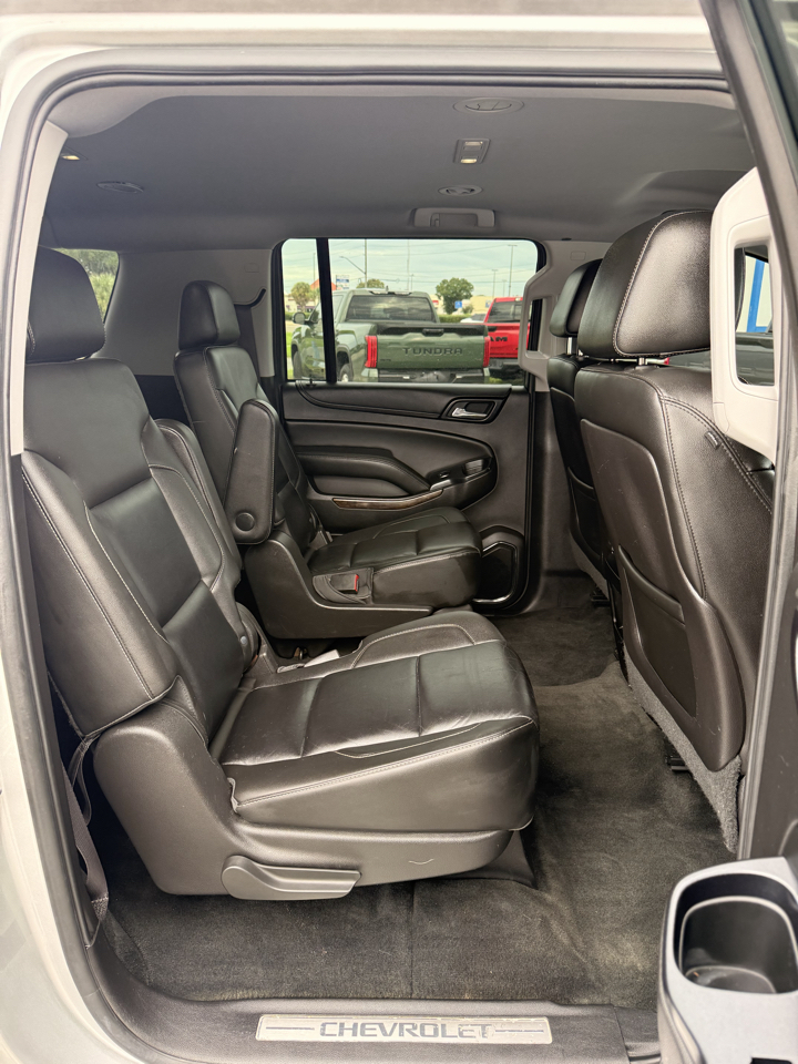 Chevrolet Suburban 4WD 4dr LT 2015