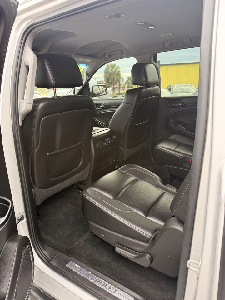 Chevrolet Suburban 4WD 4dr LT 2015