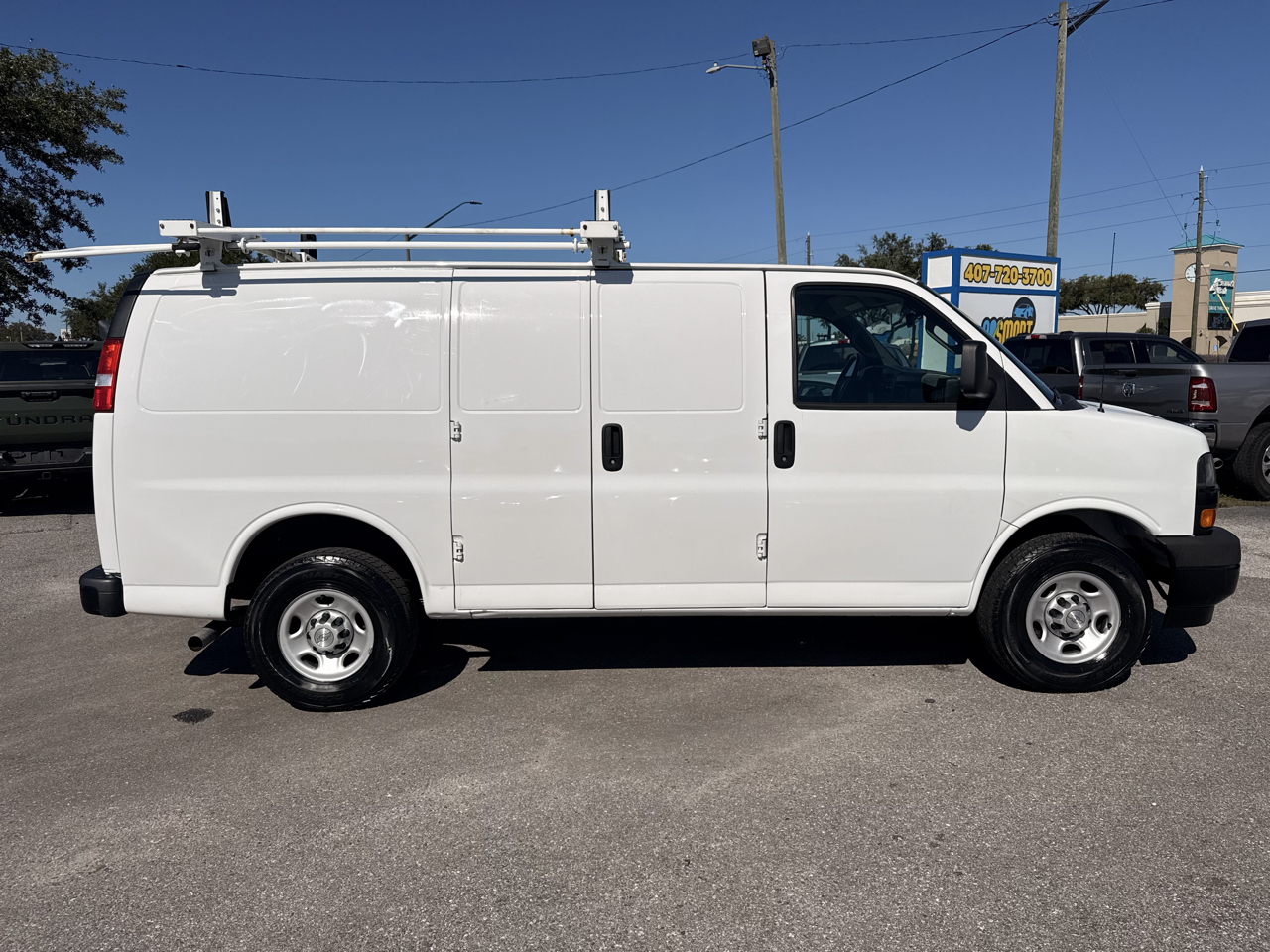 Chevrolet Express Cargo Van RWD 2500 135" 2021