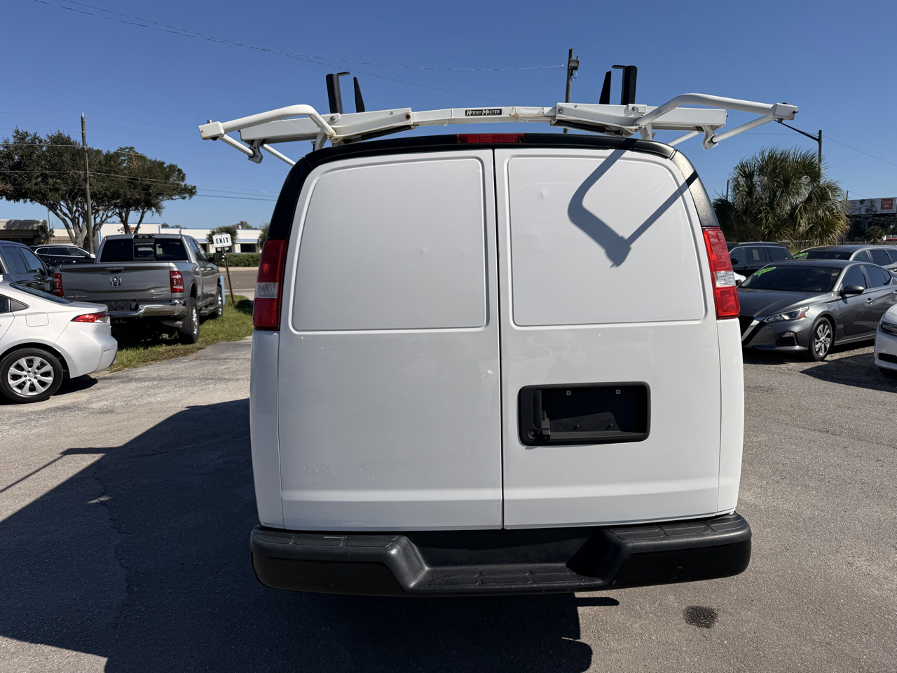 Chevrolet Express Cargo Van RWD 2500 135" 2021