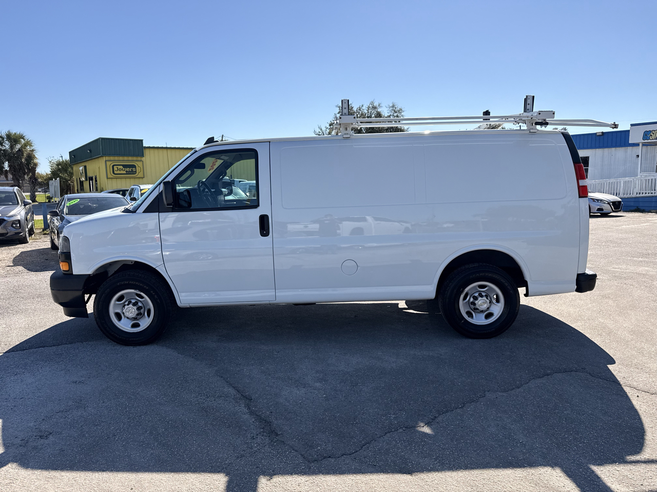 Chevrolet Express Cargo Van RWD 2500 135" 2021