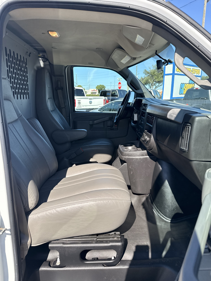Chevrolet Express Cargo Van RWD 2500 135" 2021