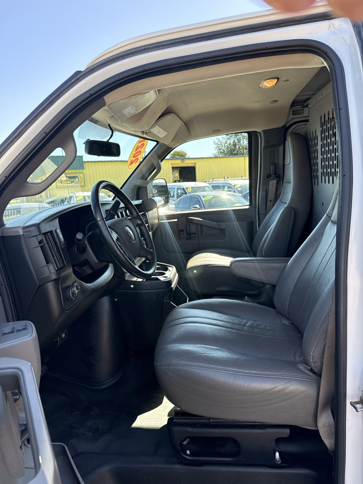 Chevrolet Express Cargo Van RWD 2500 135" 2021