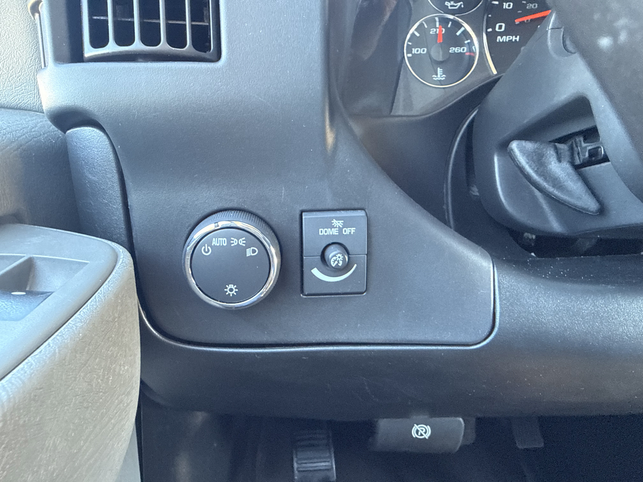 Chevrolet Express Cargo Van RWD 2500 135" 2021