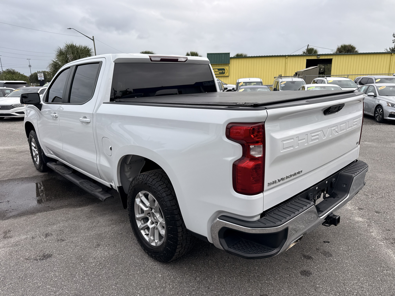 Chevrolet Silverado 1500 4WD Crew Cab 147" LT w/1LT 2023