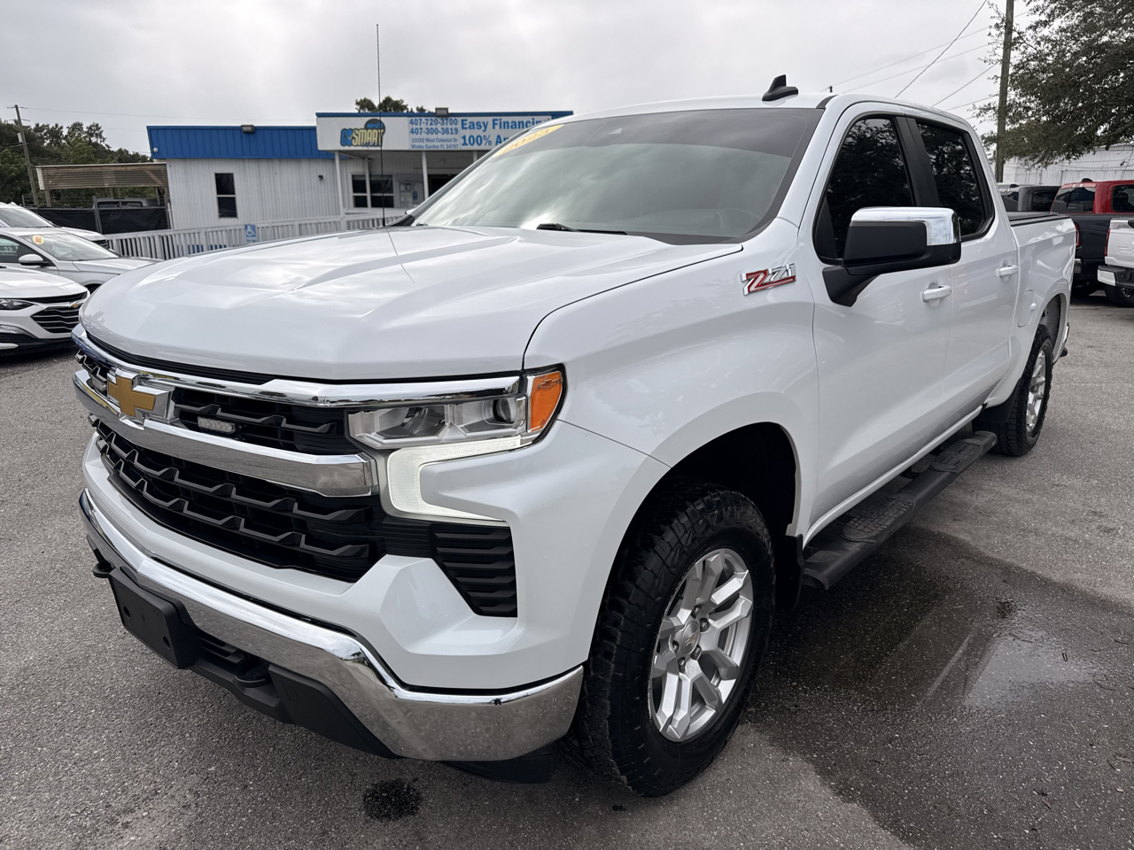 Chevrolet Silverado 1500 4WD Crew Cab 147" LT w/1LT 2023