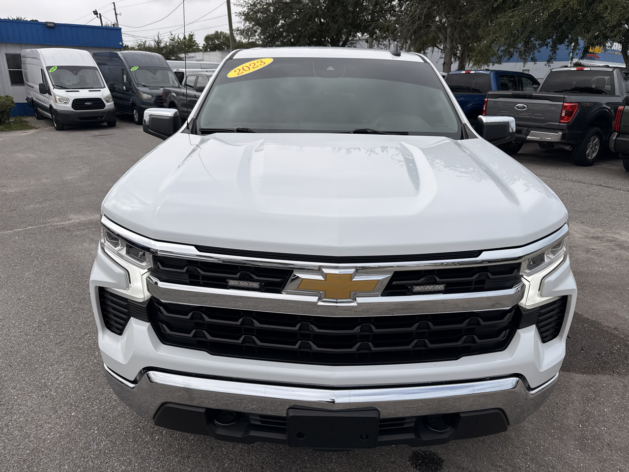 Chevrolet Silverado 1500 4WD Crew Cab 147" LT w/1LT 2023