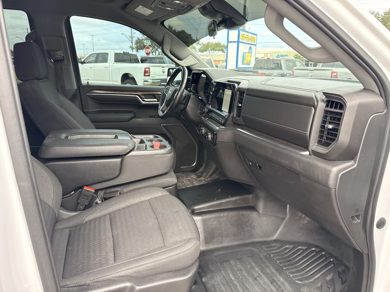 Chevrolet Silverado 1500 4WD Crew Cab 147" LT w/1LT 2023