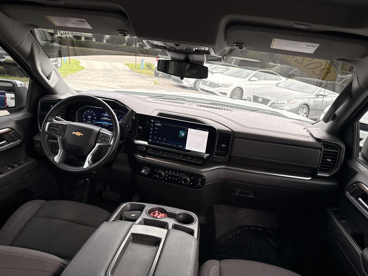 Chevrolet Silverado 1500 4WD Crew Cab 147" LT w/1LT 2023