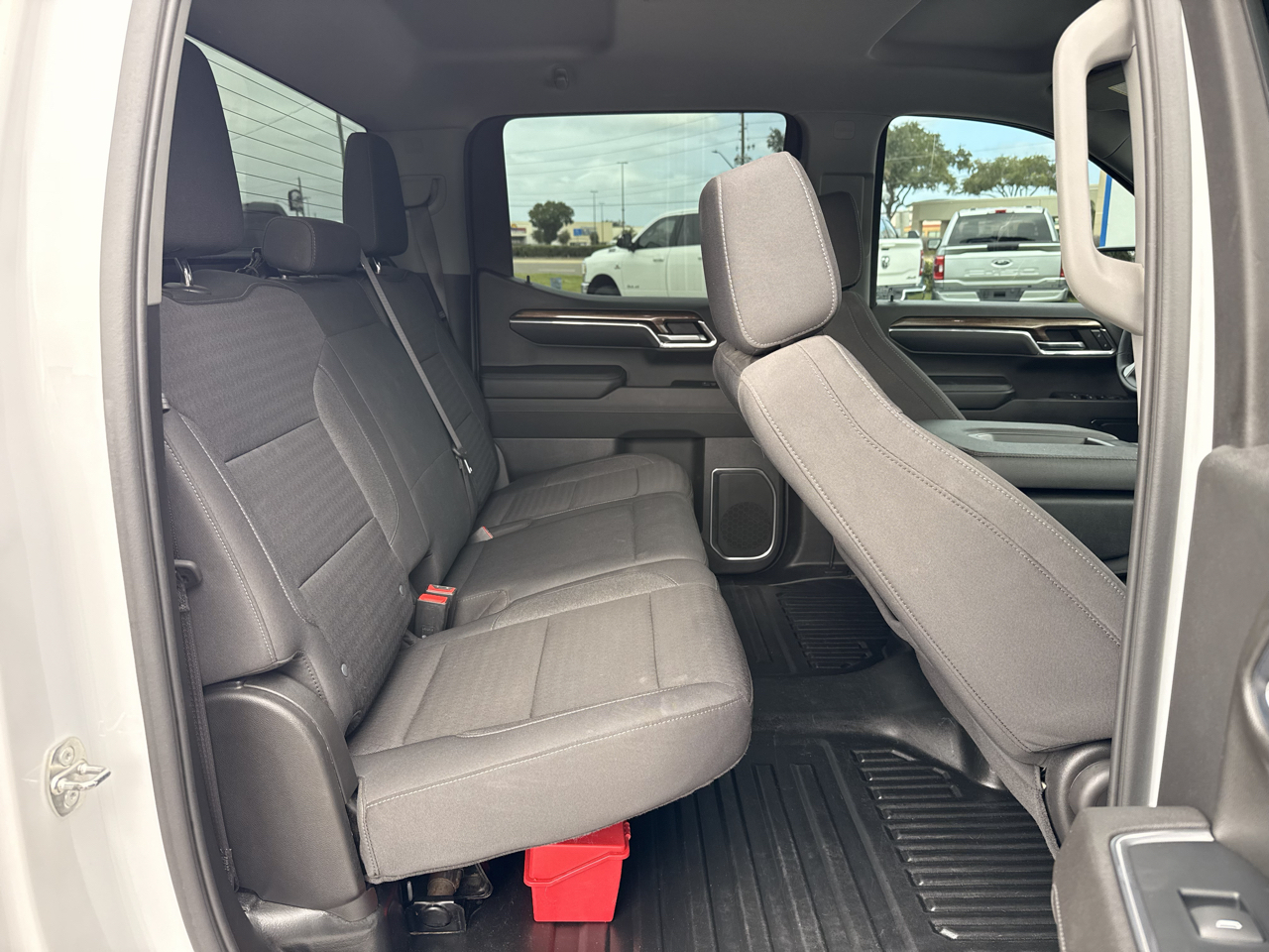 Chevrolet Silverado 1500 4WD Crew Cab 147" LT w/1LT 2023