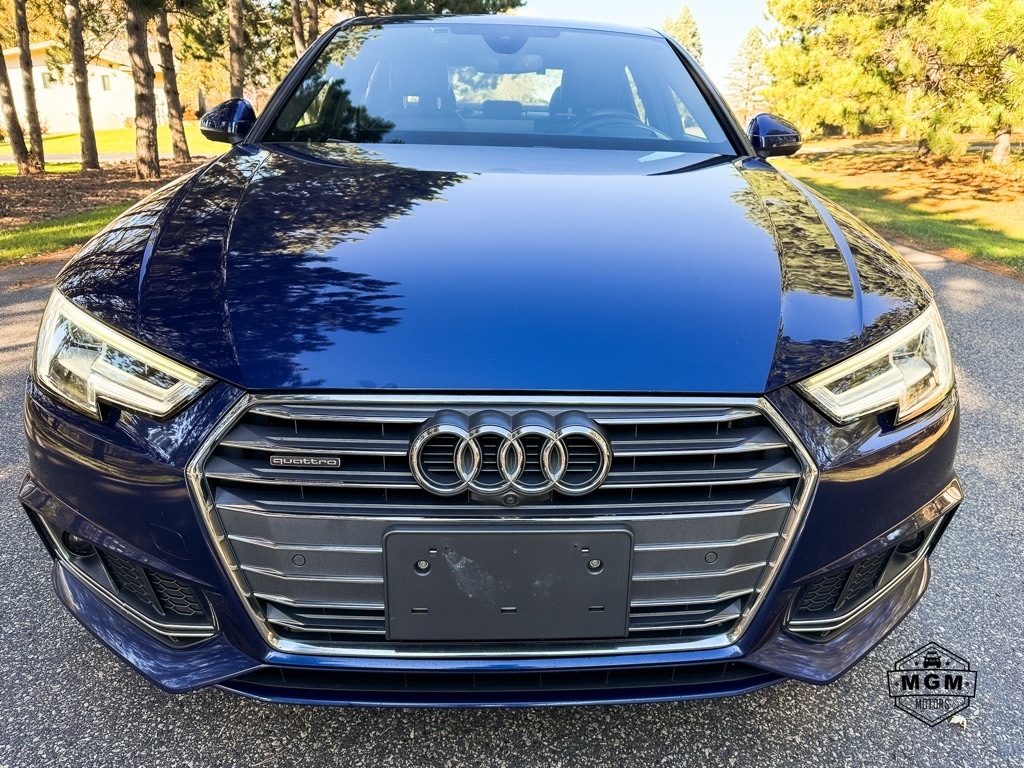 Audi A4 2.0T Prestige quattro Sedan 2017 Audi A4 2.0T Prestige quattro Sedan 2017