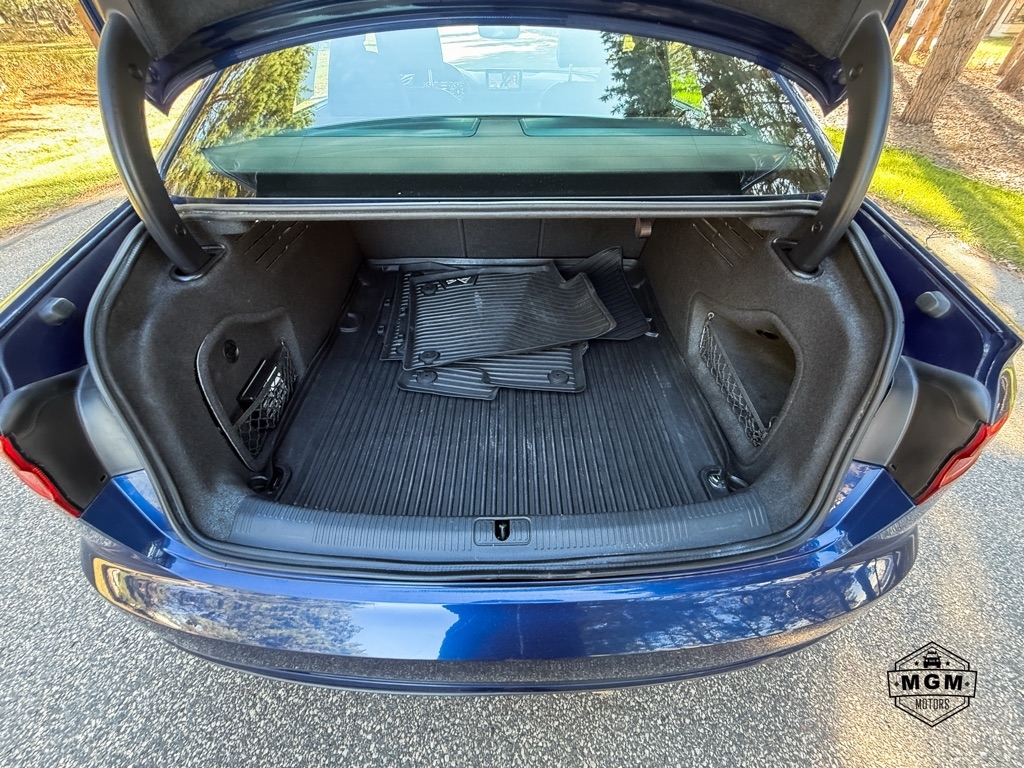 Audi A4 2.0T Prestige quattro Sedan 2017 Audi A4 2.0T Prestige quattro Sedan 2017