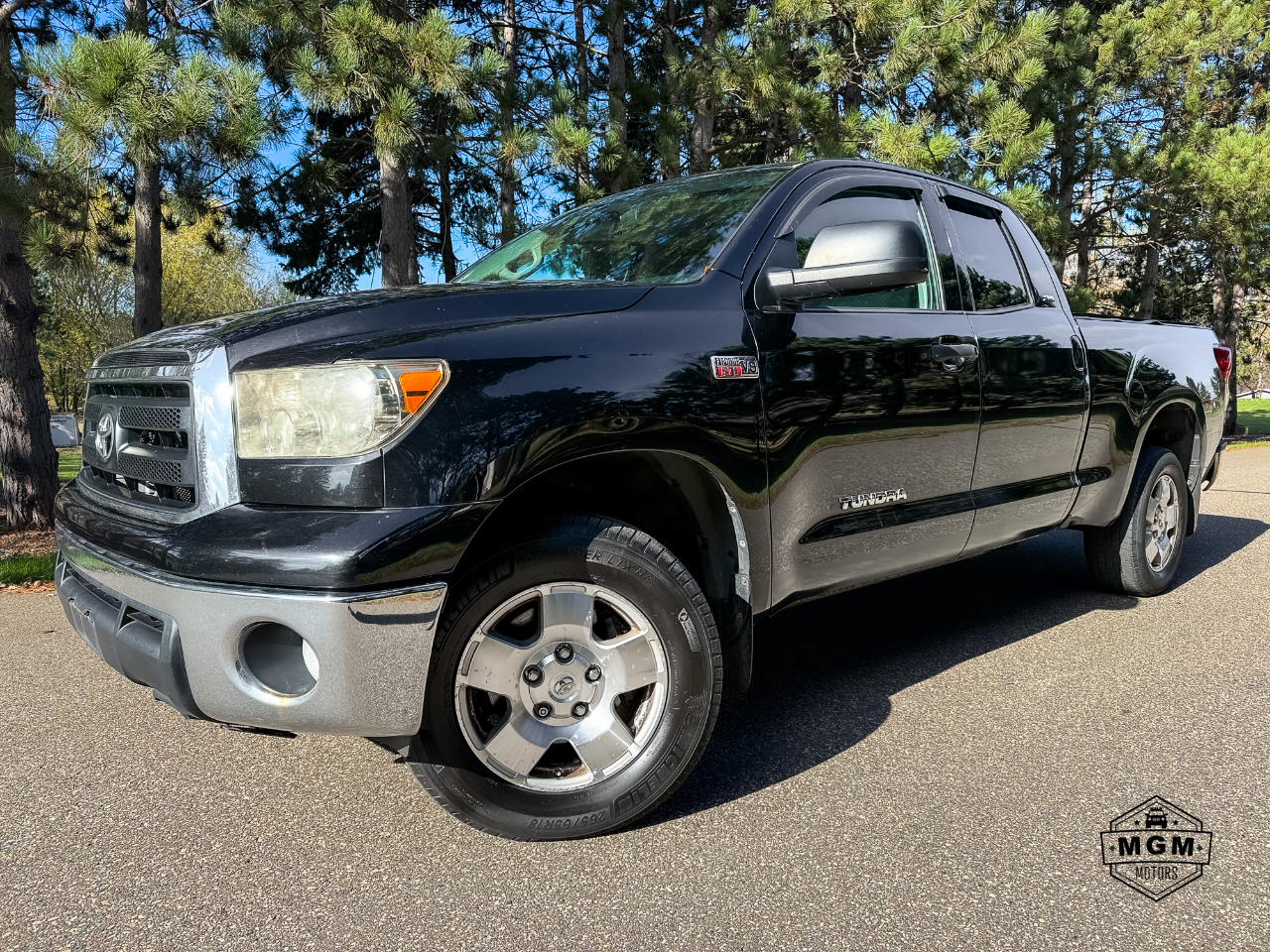 2011 Toyota Tundra Tundra-Grade 5.7L Double Cab 4WD