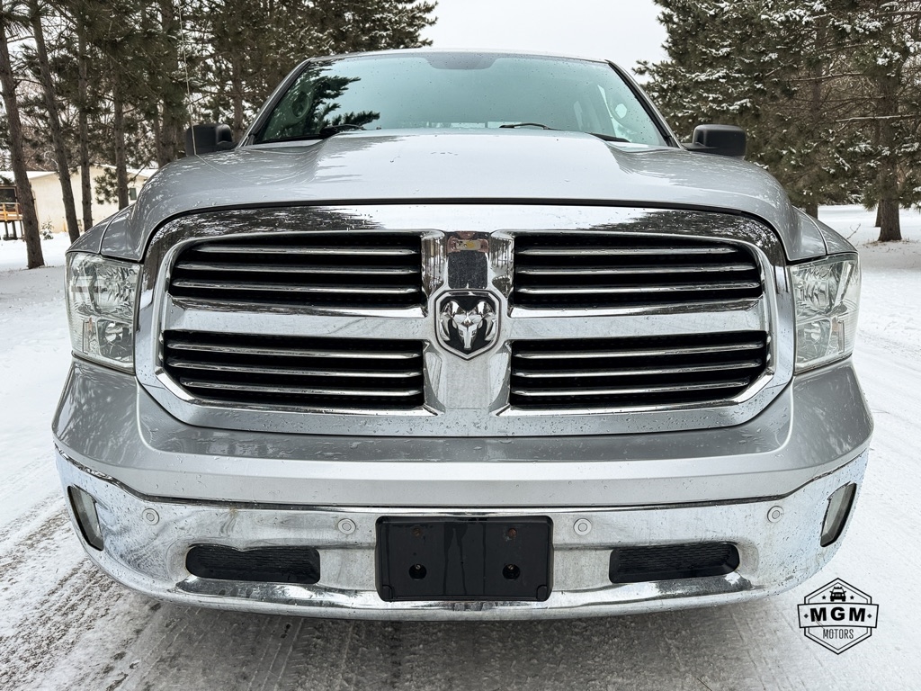 RAM 1500 SLT Crew Cab SWB 4WD 2015