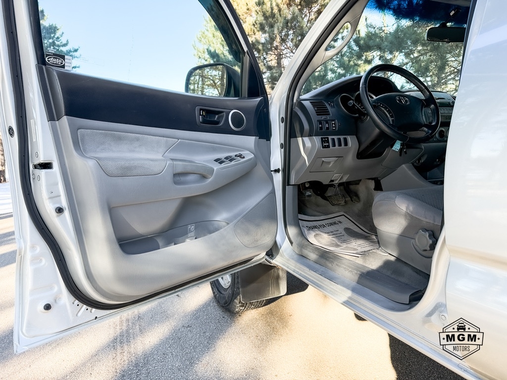 Toyota Tacoma Double Cab V6 Automatic 4WD 2005