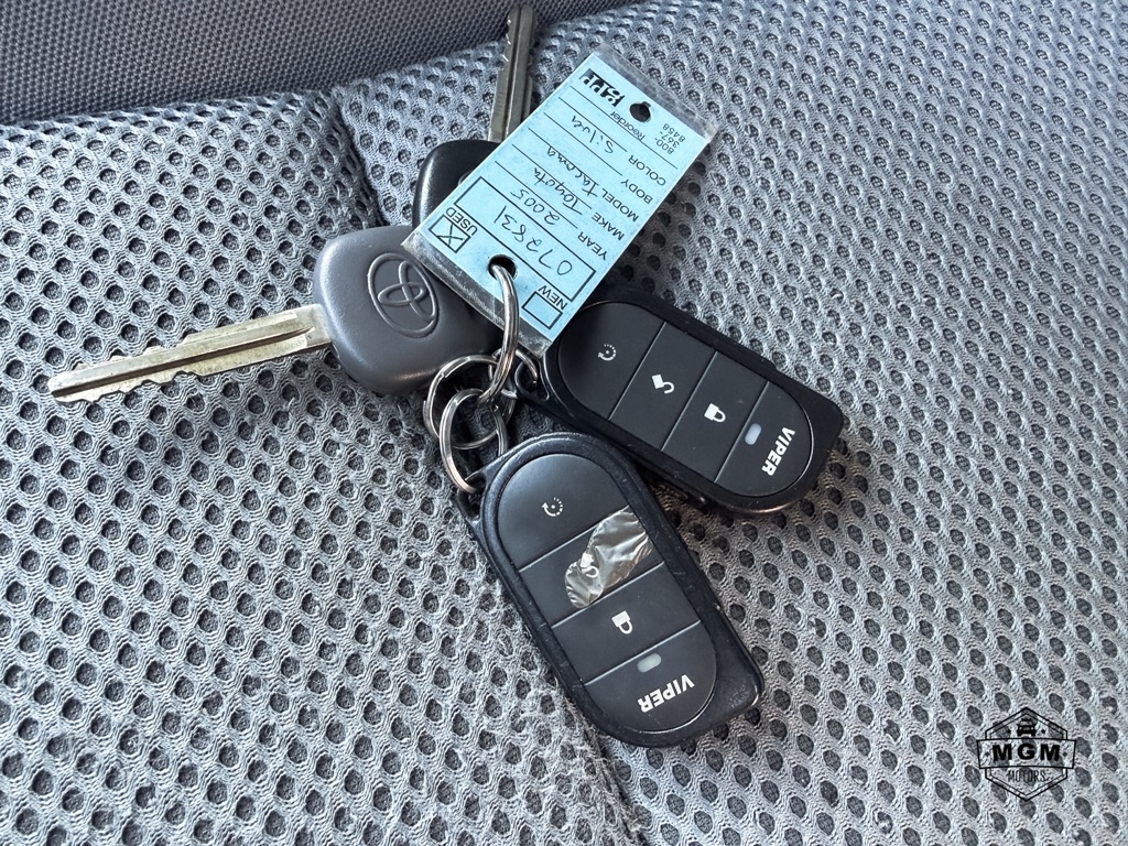 Toyota Tacoma Double Cab V6 Automatic 4WD 2005