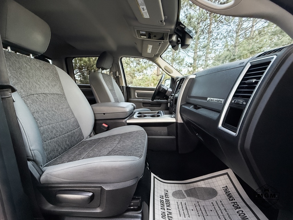 RAM 1500 SLT Crew Cab SWB 4WD 2018