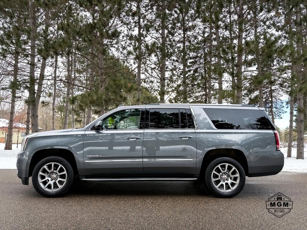 2020 GMC Yukon XL Denali's photo