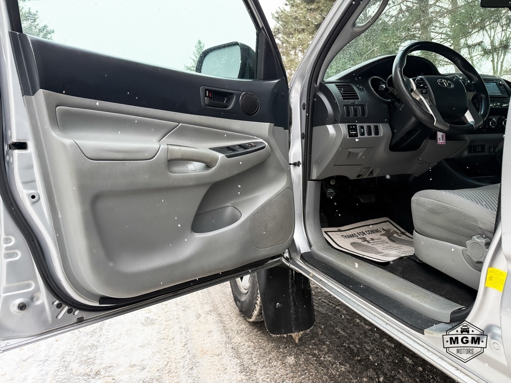 Toyota Tacoma PreRunner Double Cab I4 4AT 2WD 2014