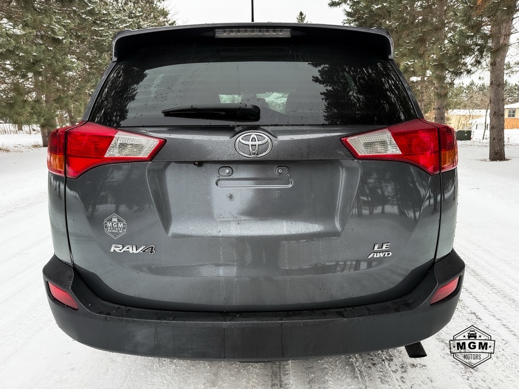 Toyota RAV4 LE AWD 2015