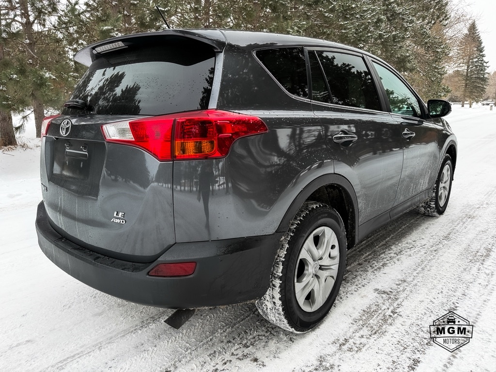 Toyota RAV4 LE AWD 2015