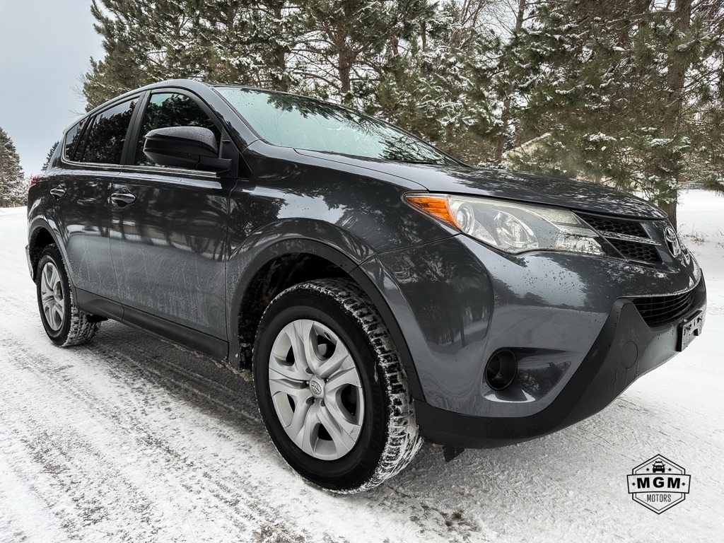 Toyota RAV4 LE AWD 2015