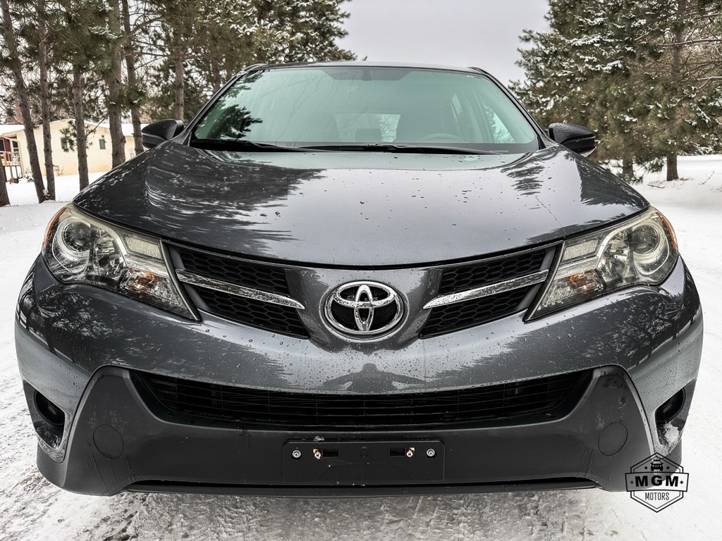 Toyota RAV4 LE AWD 2015