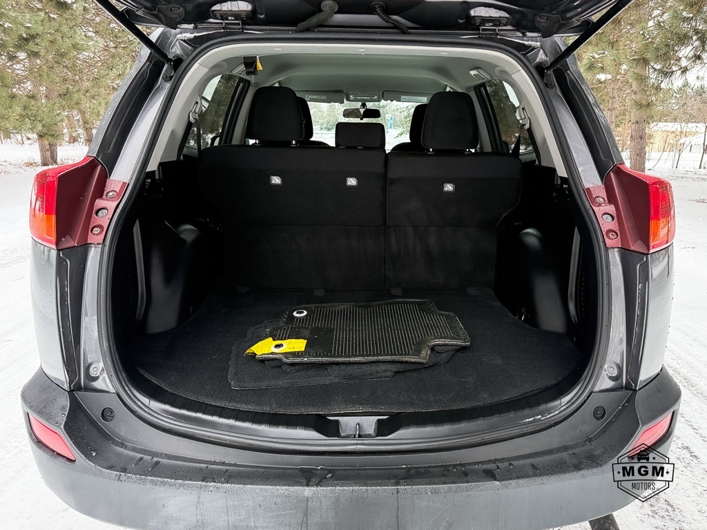 Toyota RAV4 LE AWD 2015