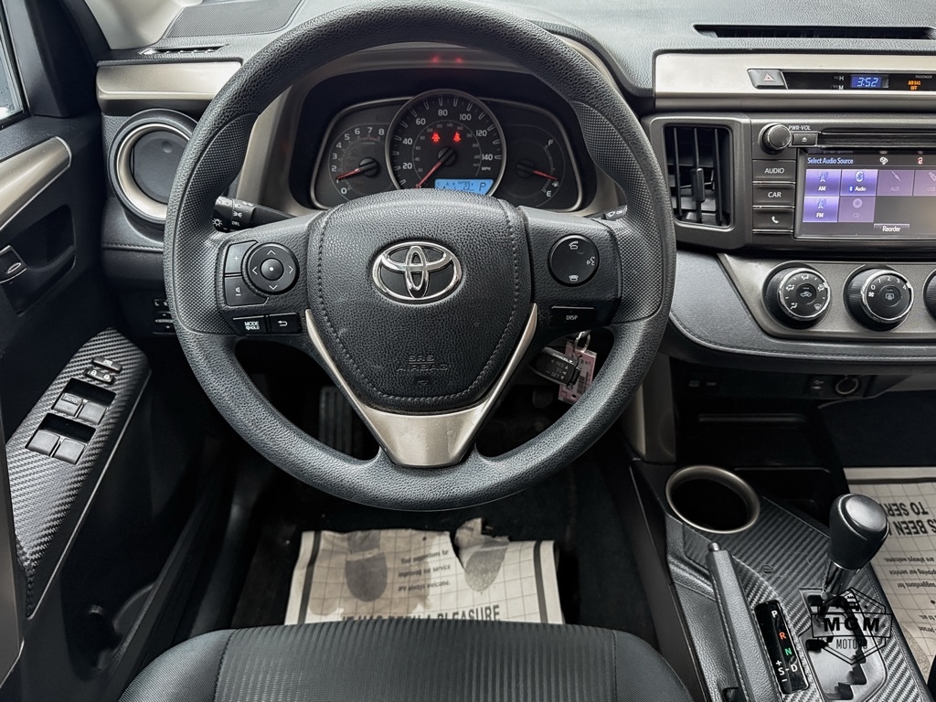Toyota RAV4 LE AWD 2015