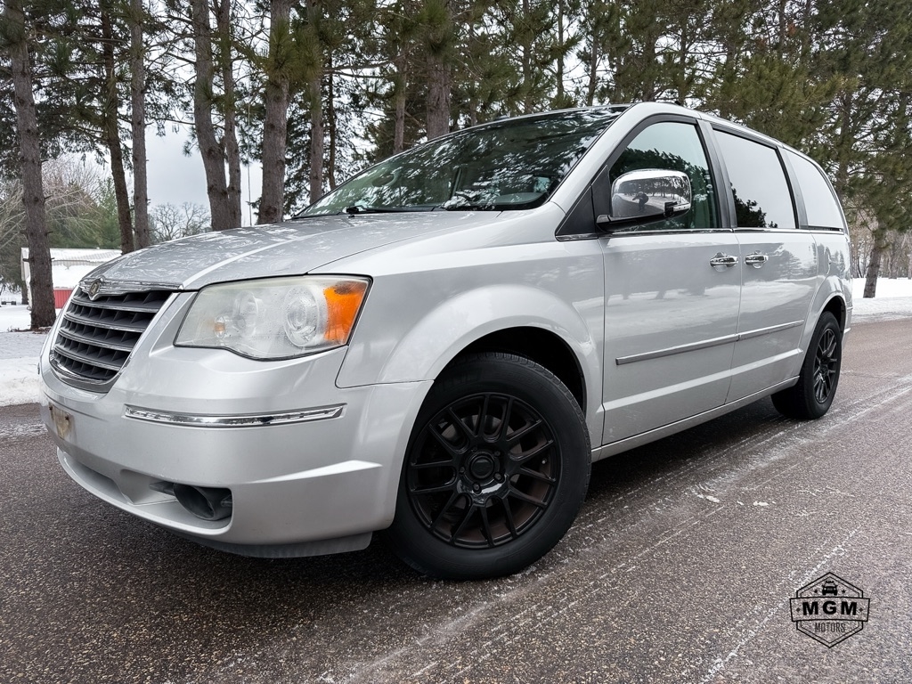 2008 Chrysler Town & Country Limited