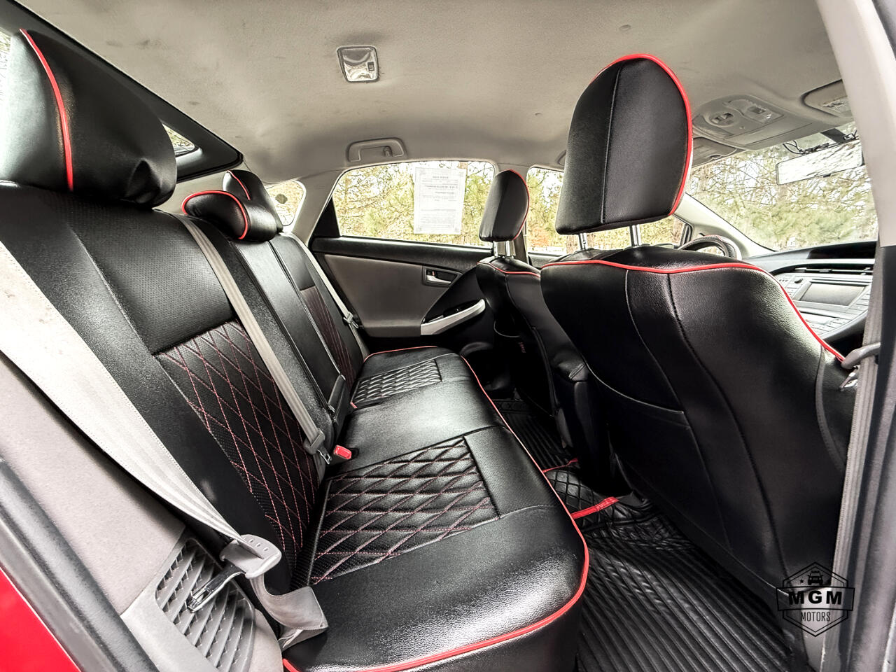 Toyota Prius Prius V 2012