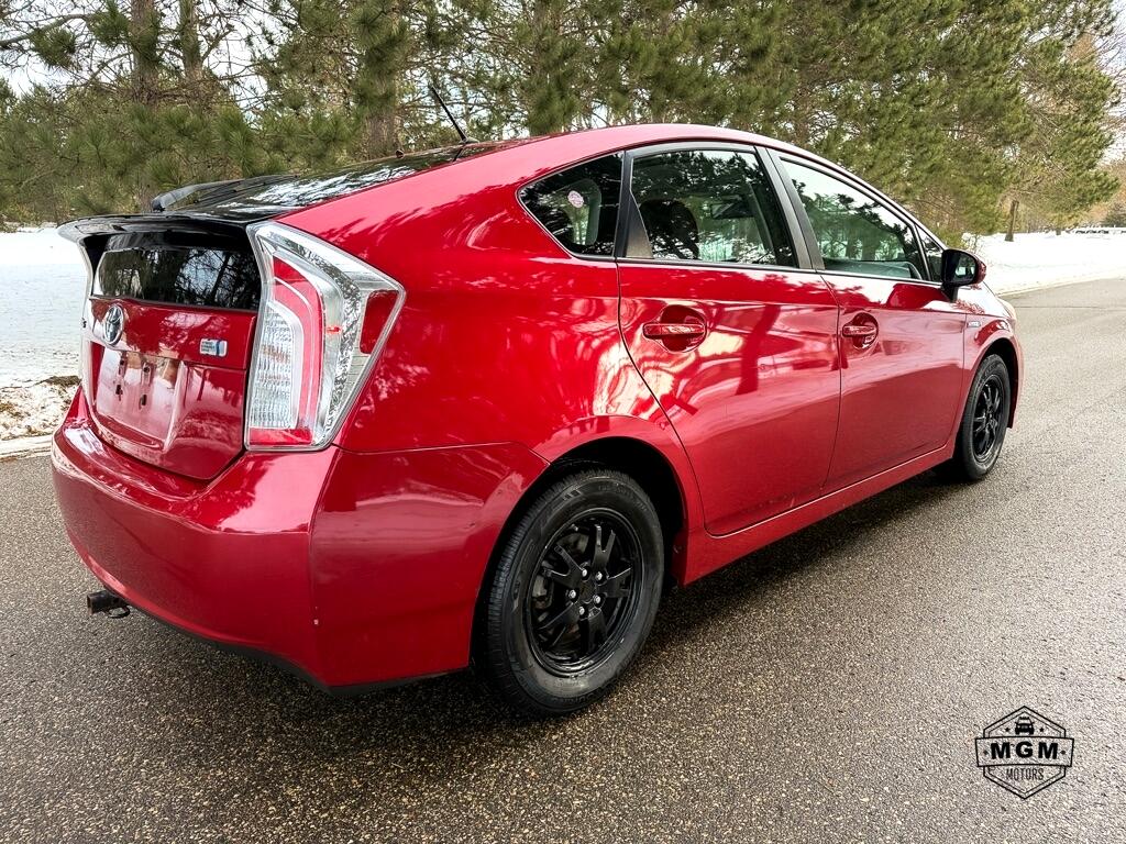 Toyota Prius Prius V 2012