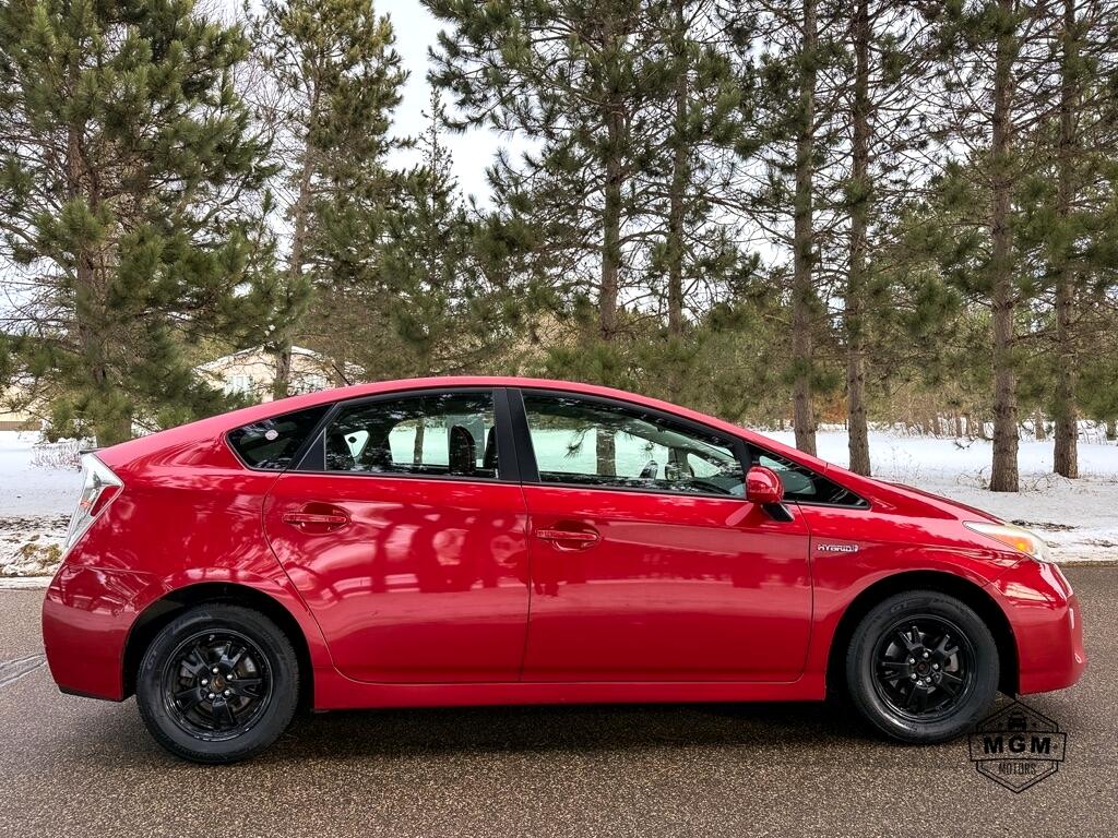 Toyota Prius Prius V 2012