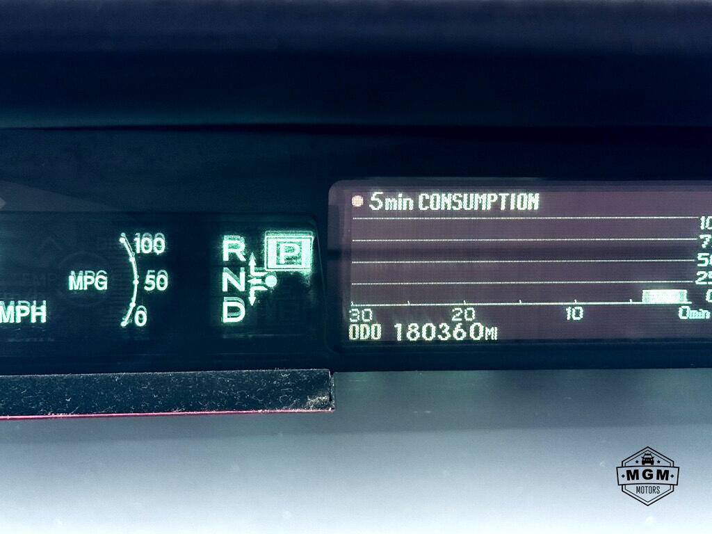 Toyota Prius Prius V 2012