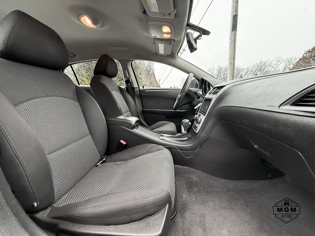 Chevrolet Malibu 1LT 2011