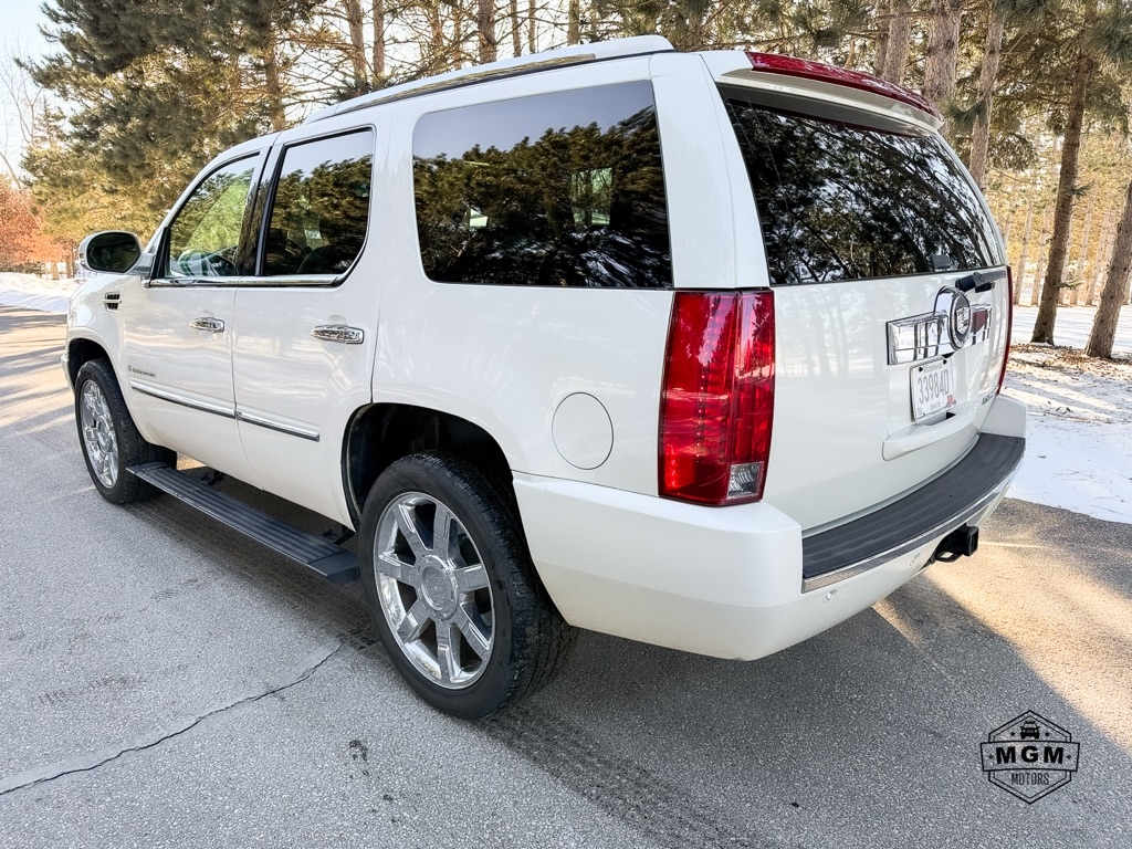Cadillac Escalade AWD 4dr Luxury 2007