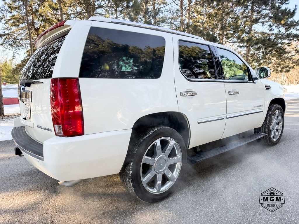 Cadillac Escalade AWD 4dr Luxury 2007