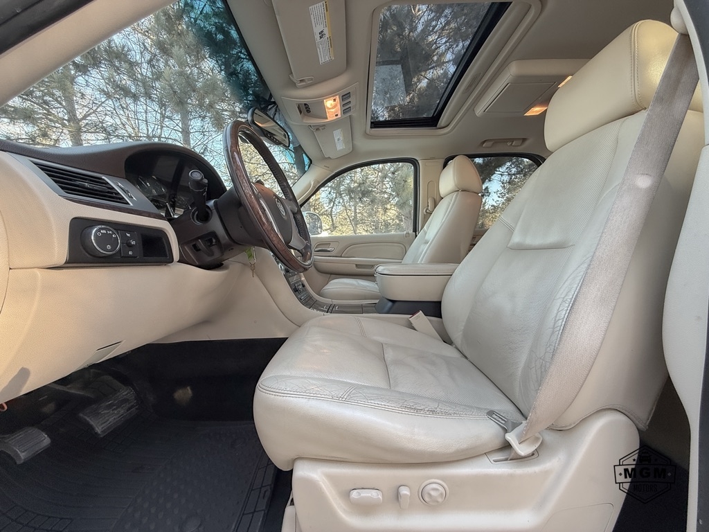 Cadillac Escalade AWD 4dr Luxury 2007