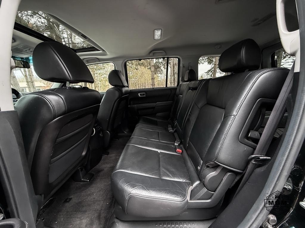 Honda Pilot Touring 4WD 5-Spd AT 2010