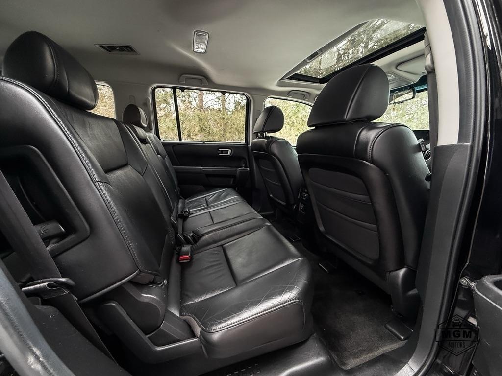 Honda Pilot Touring 4WD 5-Spd AT 2010