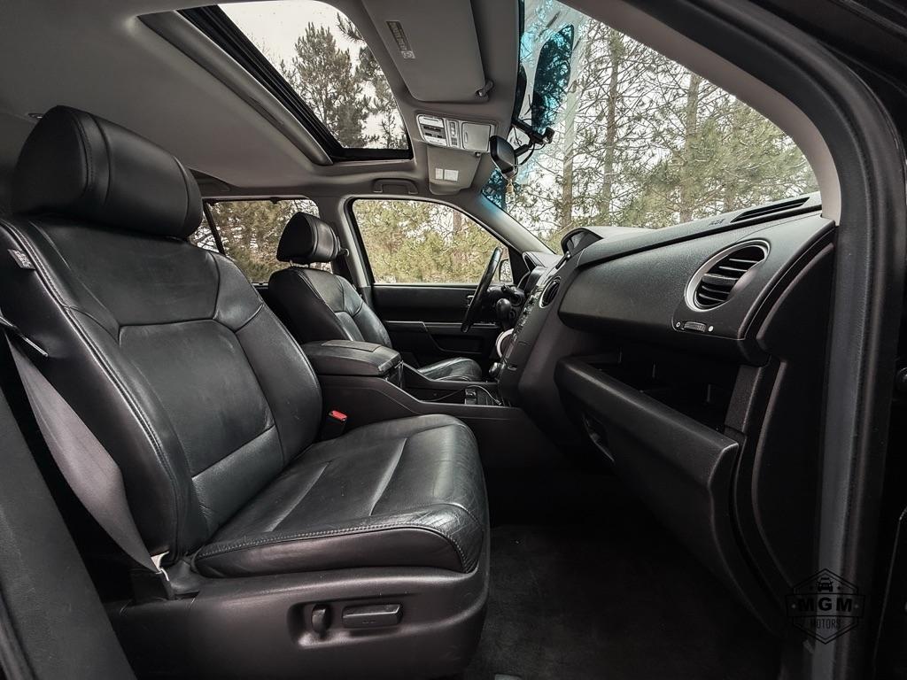 Honda Pilot Touring 4WD 5-Spd AT 2010