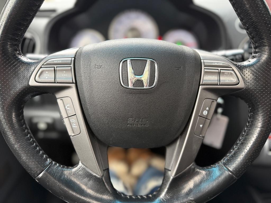 Honda Pilot Touring 4WD 5-Spd AT 2010