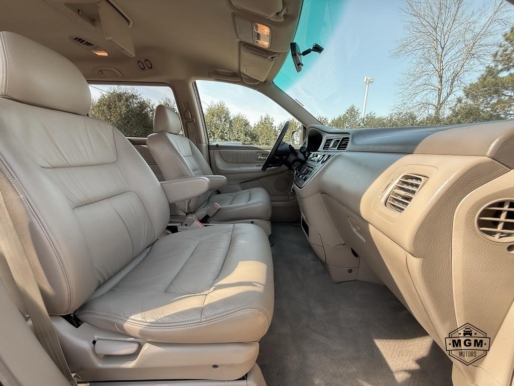 Honda Odyssey EX w/ Leather and DVD 2004