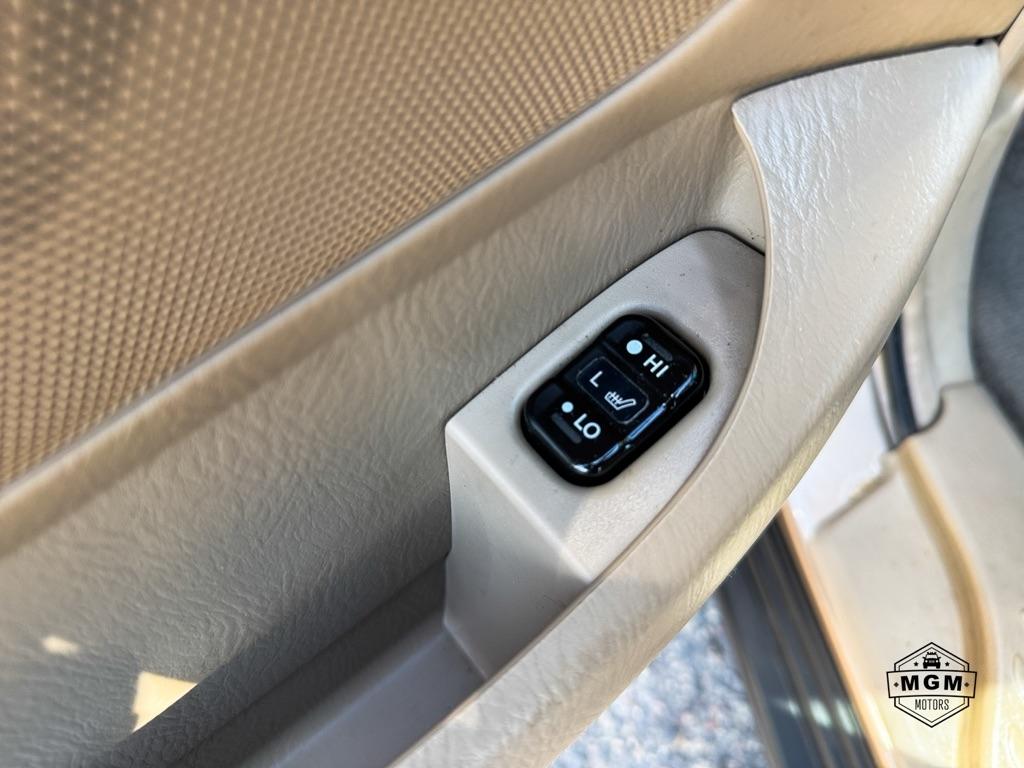 Honda Odyssey EX w/ Leather and DVD 2004